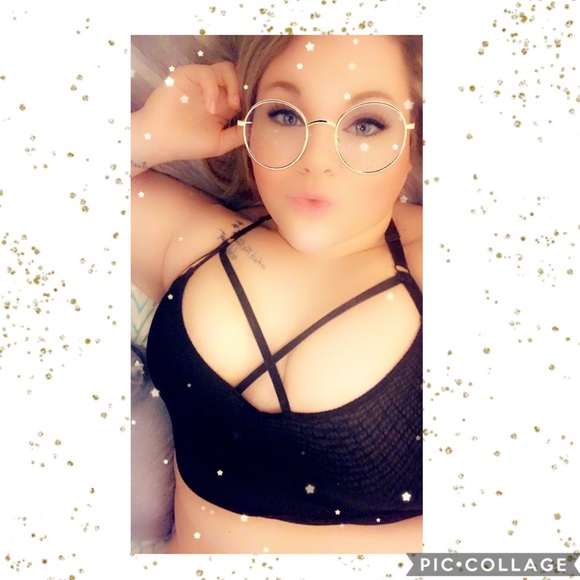 Meet your Posher, Kayla - Picture 1 of 1